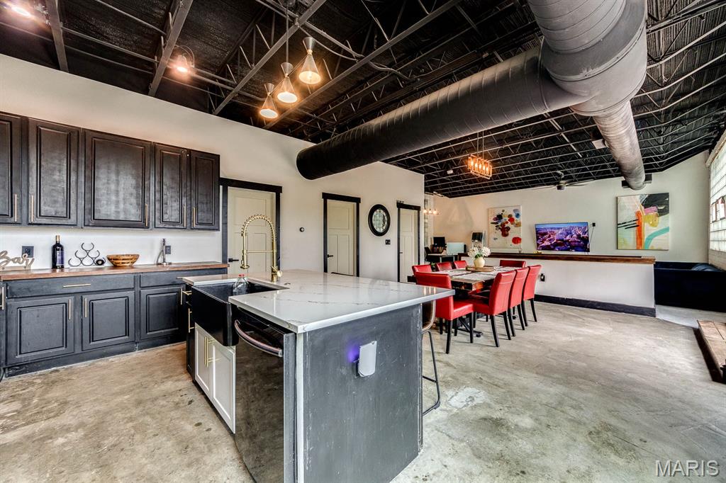 Greenwood - Commercial Sale