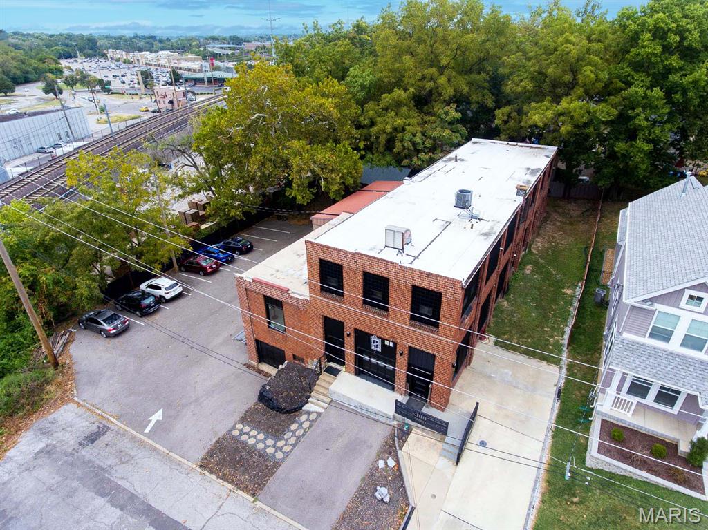 Greenwood - Commercial Sale