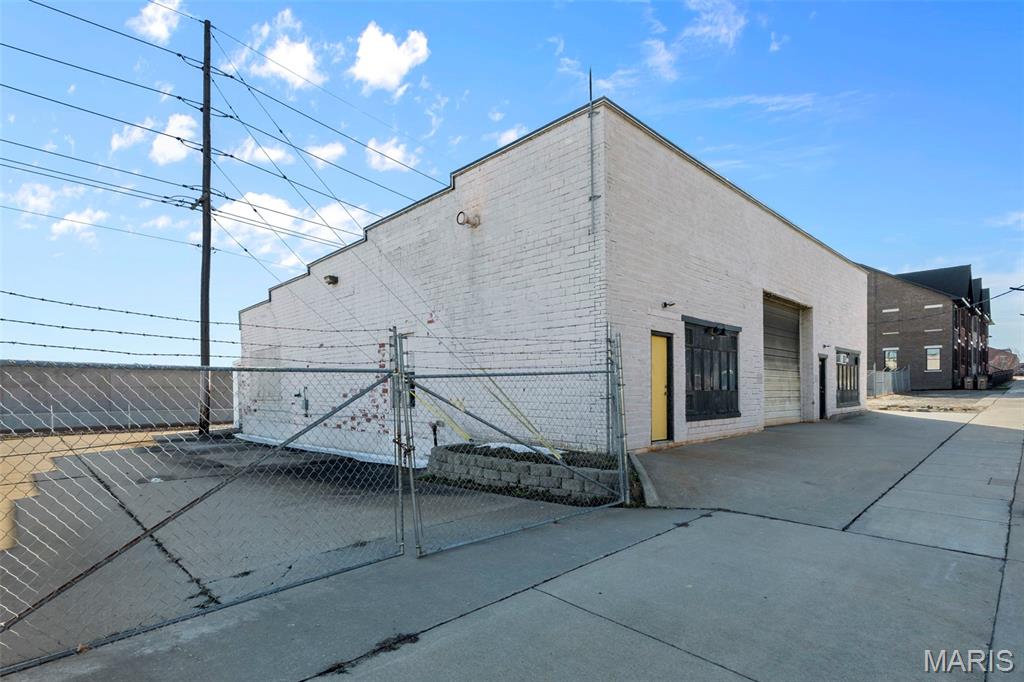 n/a - Commercial Sale