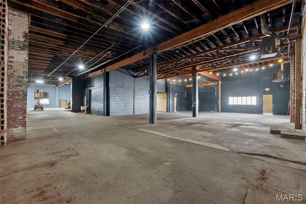 n/a - Commercial Sale