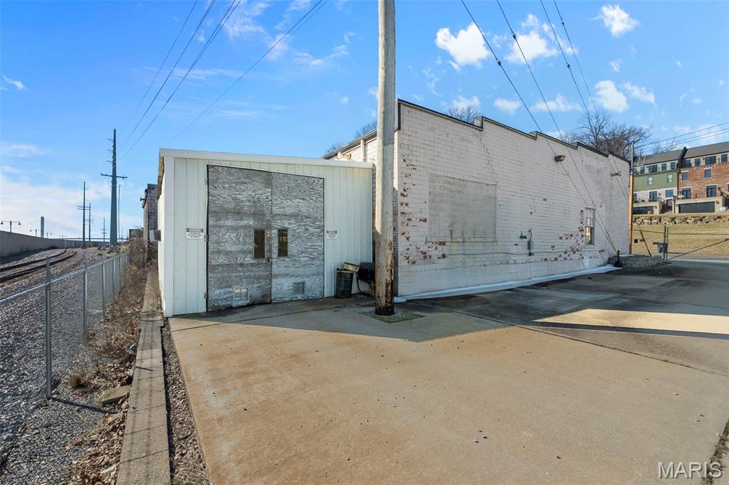 n/a - Commercial Sale