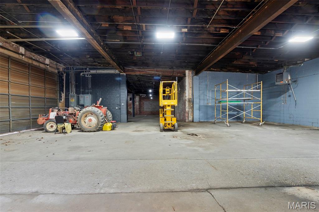 n/a - Commercial Sale