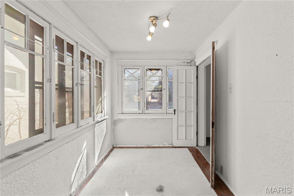 Hi Pointe - Residential