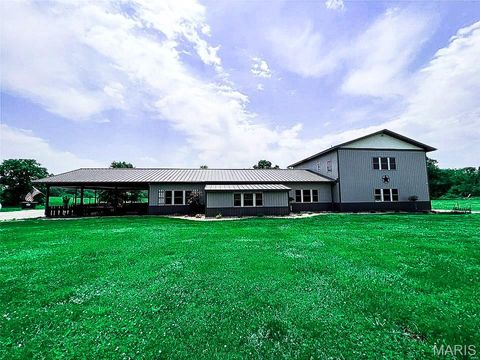 6038 McCarty Road Kinmundy IL 62854