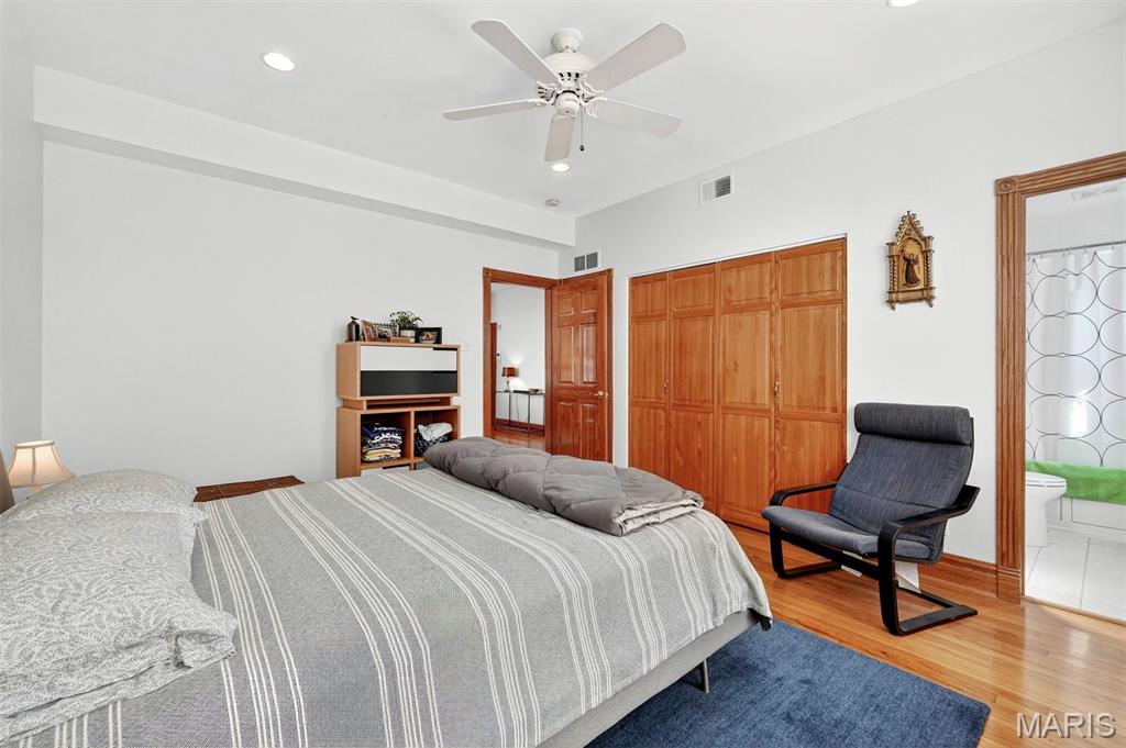 Cloverleaf Condo - Residential