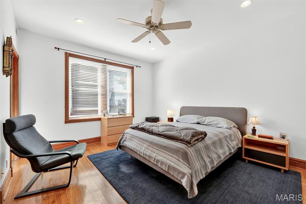 Cloverleaf Condo - Residential