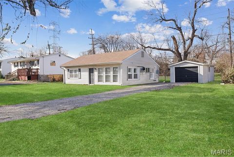 Photo of 11893 Bridgevale Avenue, St Louis, MO 63138 (MLS # 26023415)