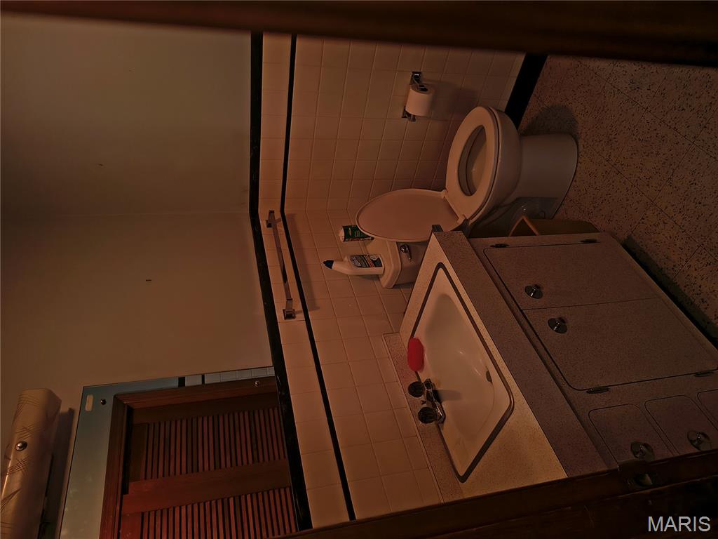 Elmwood Manor - Residential