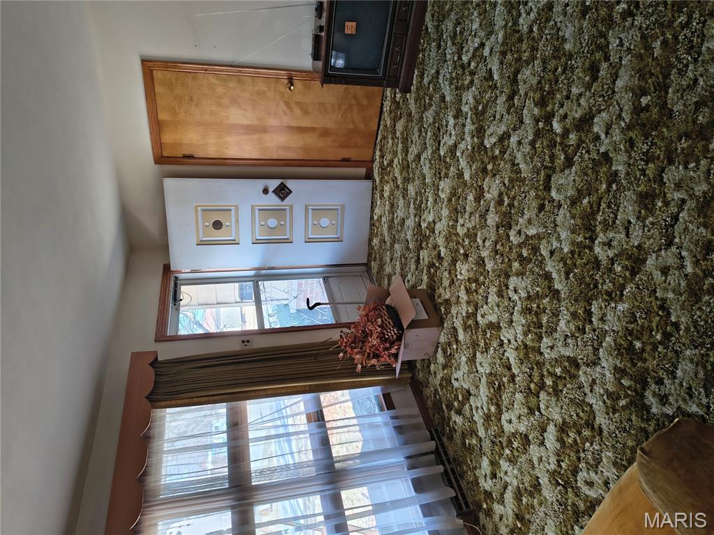 Elmwood Manor - Residential