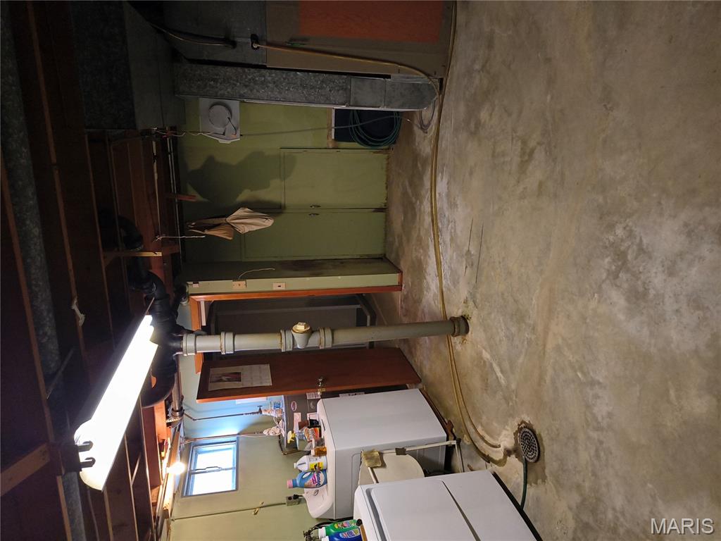 Elmwood Manor - Residential