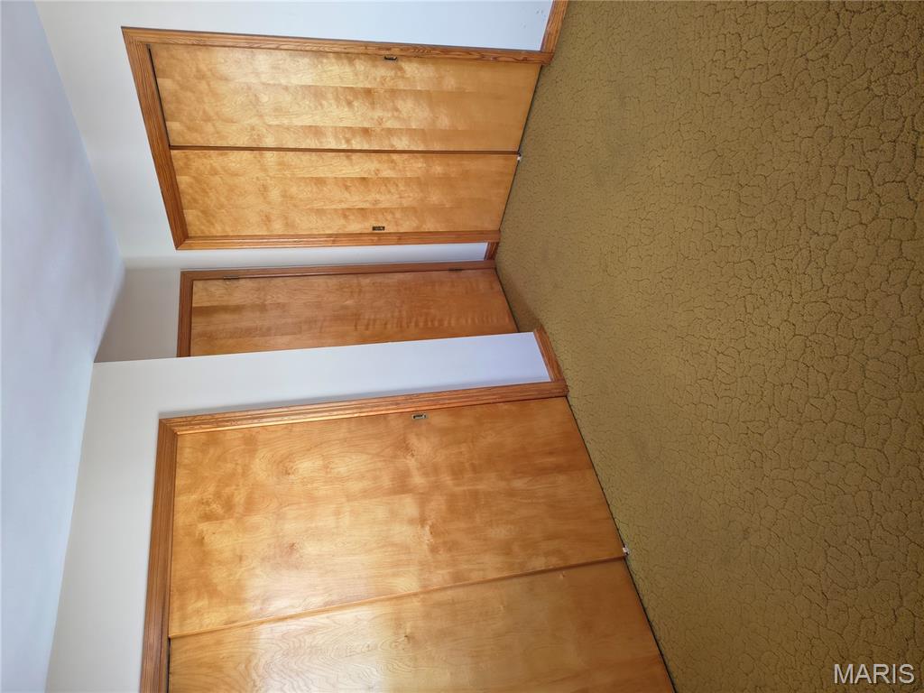 Elmwood Manor - Residential