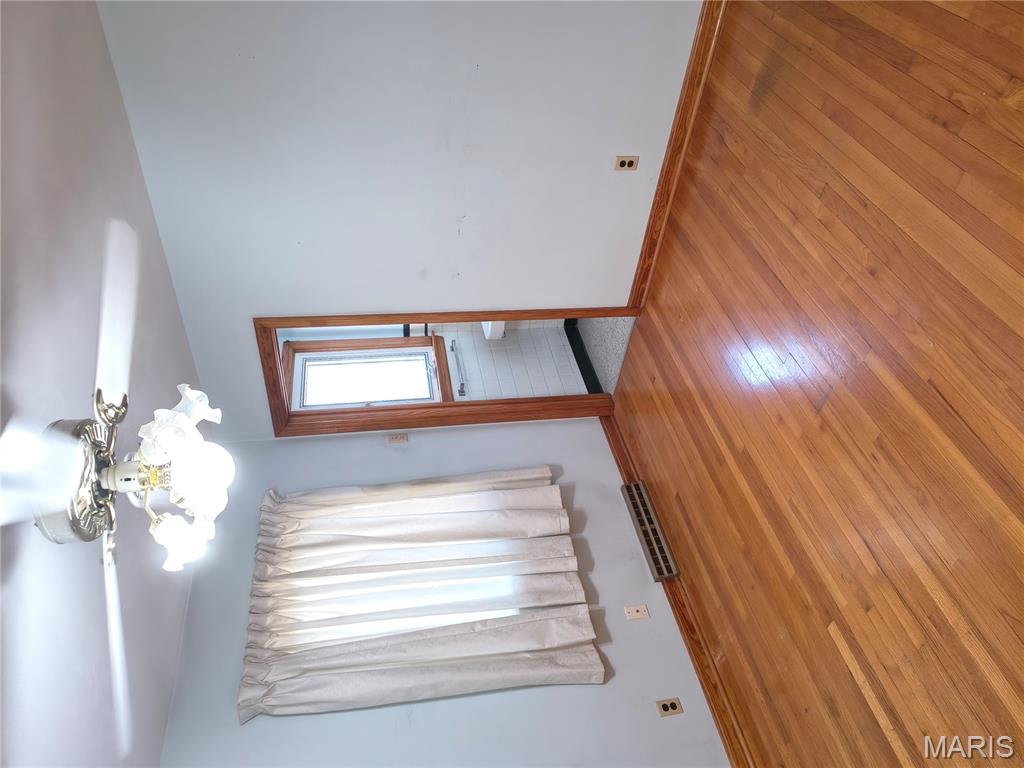 Elmwood Manor - Residential