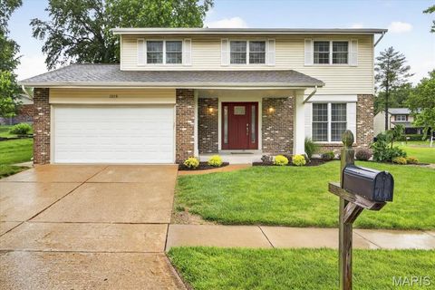 Photo of 1379 Green Birch Drive, Fenton, MO 63026 (MLS # 26031269)