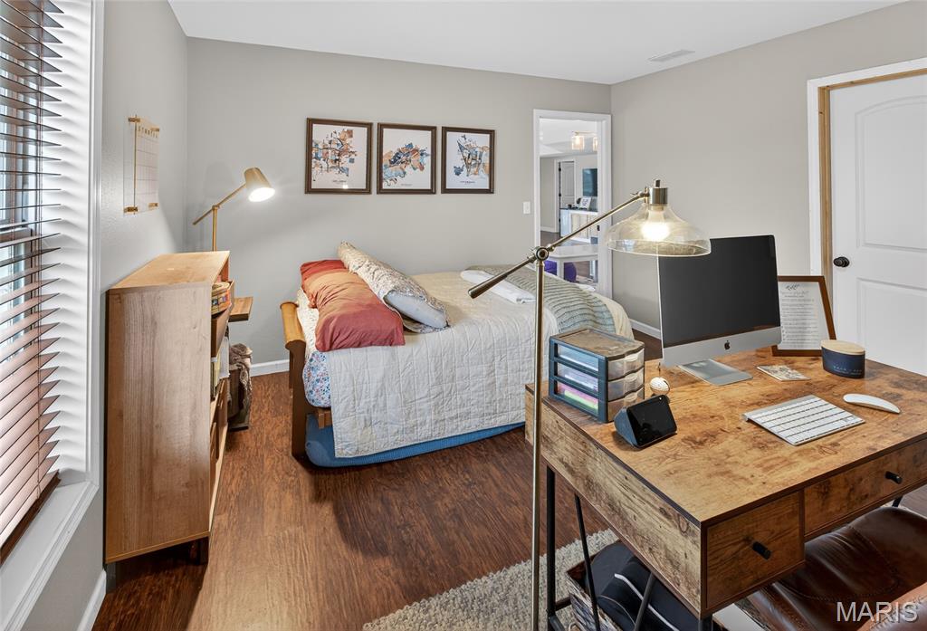 OAK CREEK - Residential