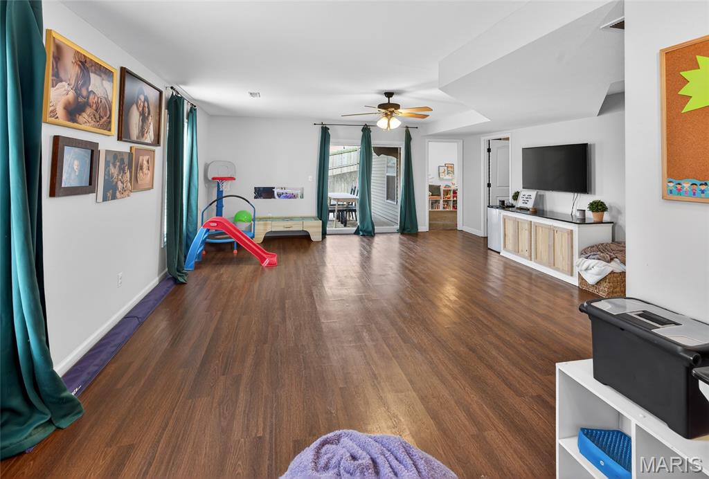 OAK CREEK - Residential