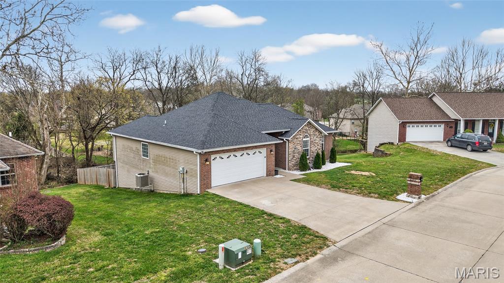 OAK CREEK - Residential