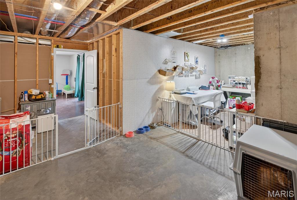 OAK CREEK - Residential