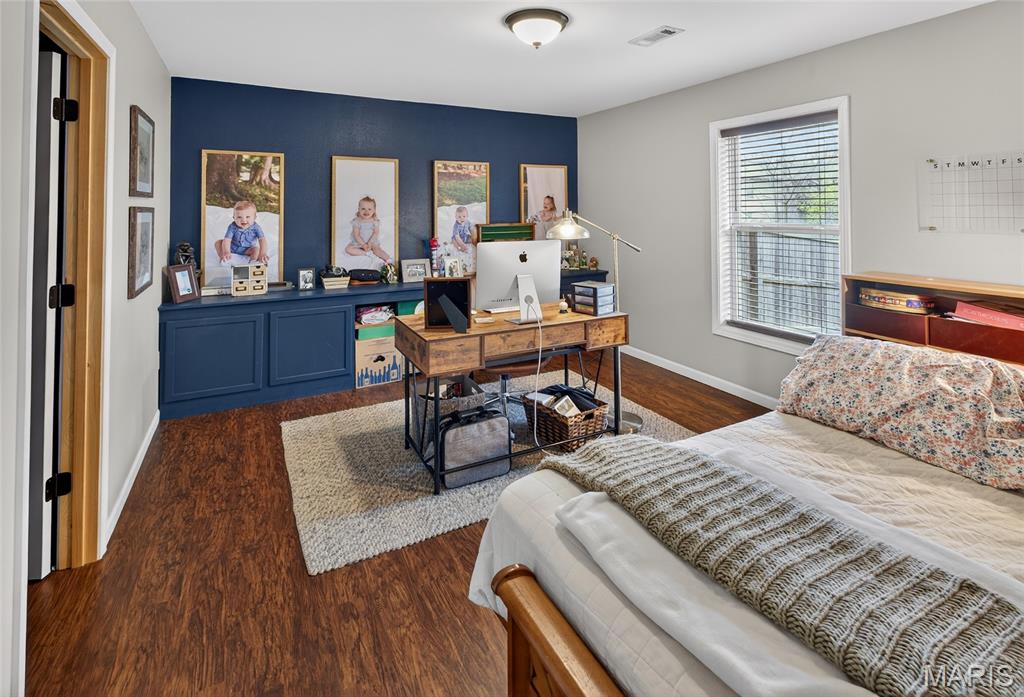 OAK CREEK - Residential