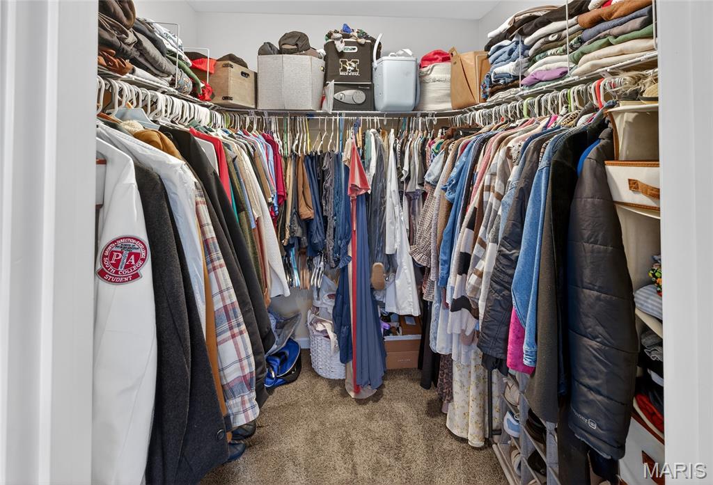 OAK CREEK - Residential