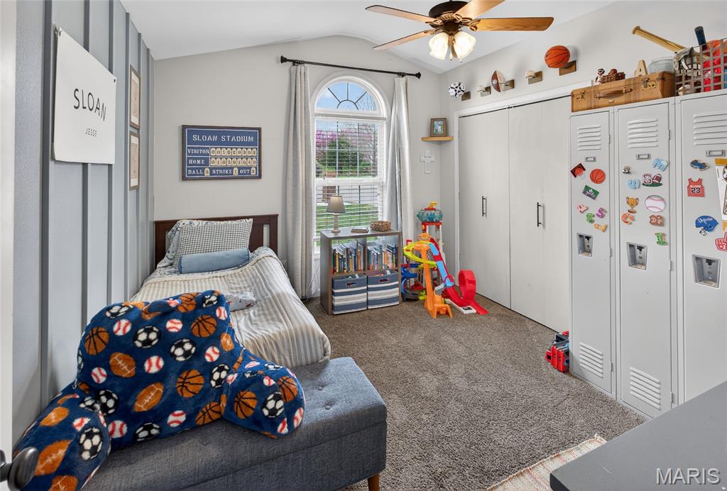 OAK CREEK - Residential