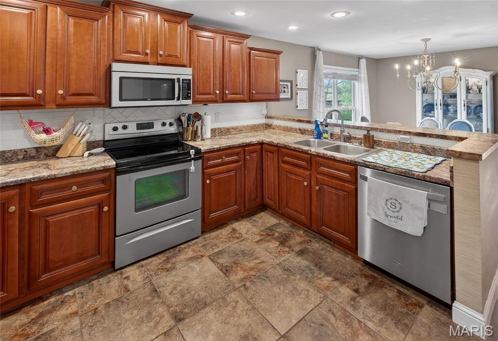 OAK CREEK - Residential