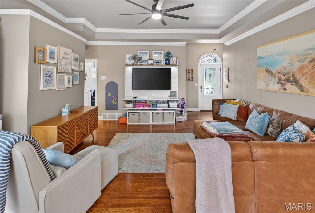 OAK CREEK - Residential