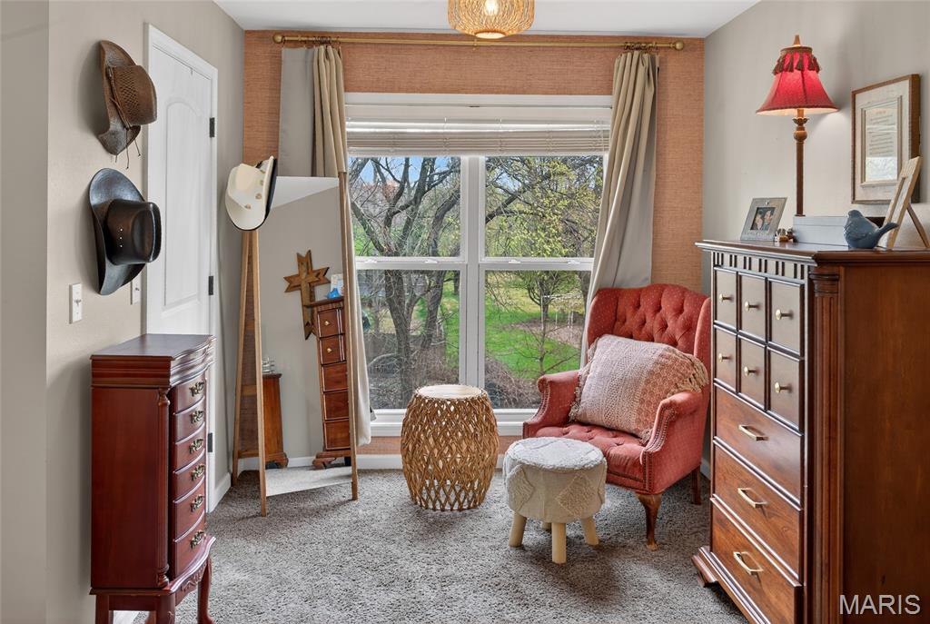 OAK CREEK - Residential