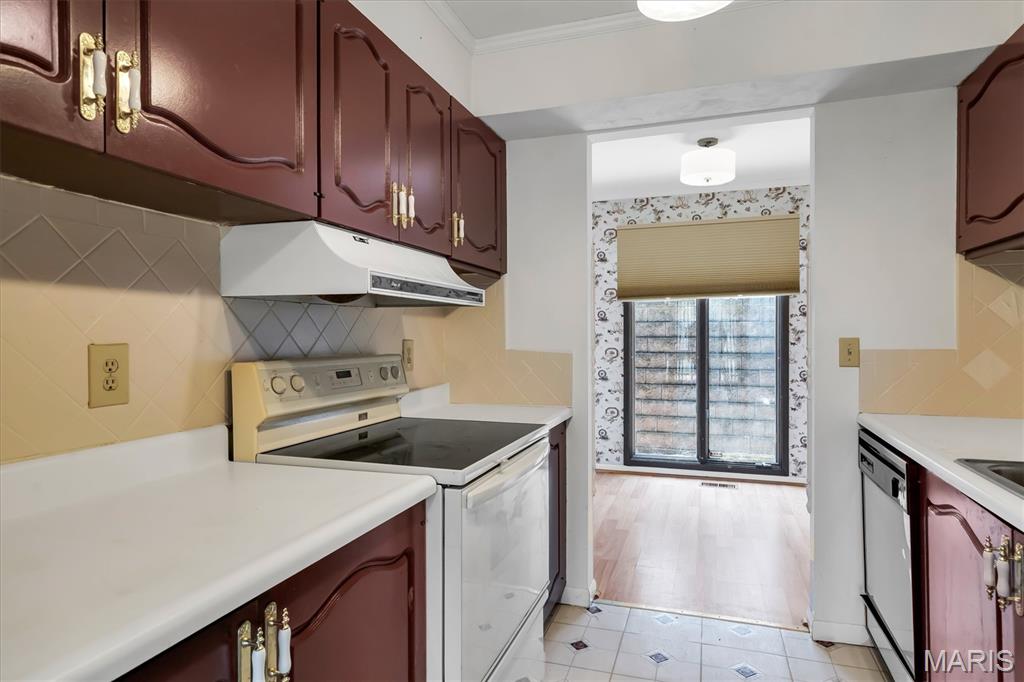 Birnamwood Condo Ph 1 - Residential