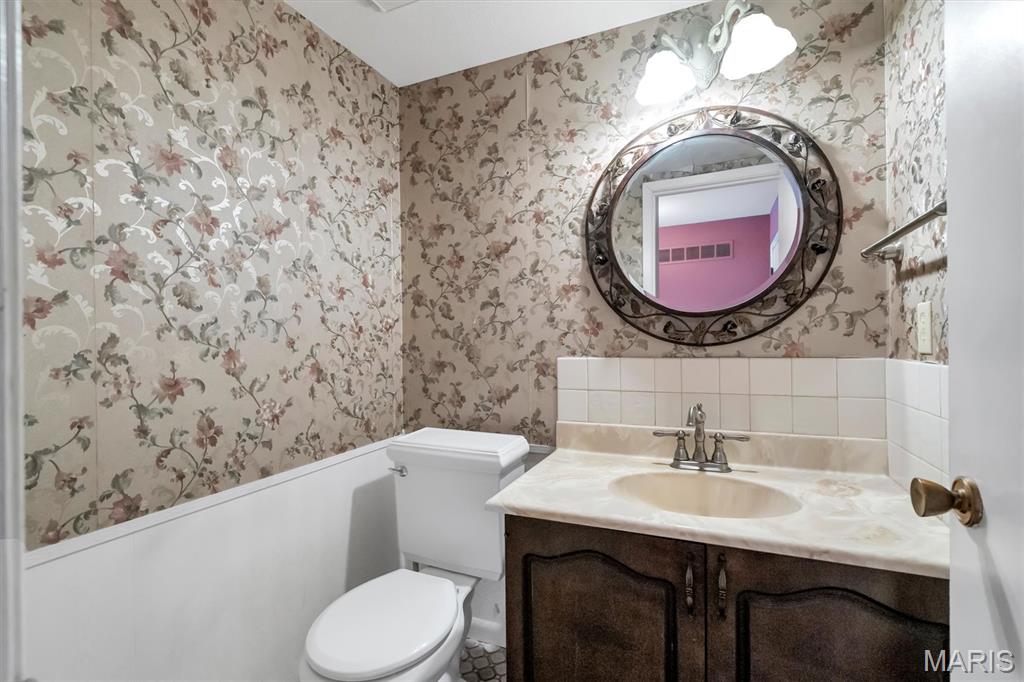 Birnamwood Condo Ph 1 - Residential