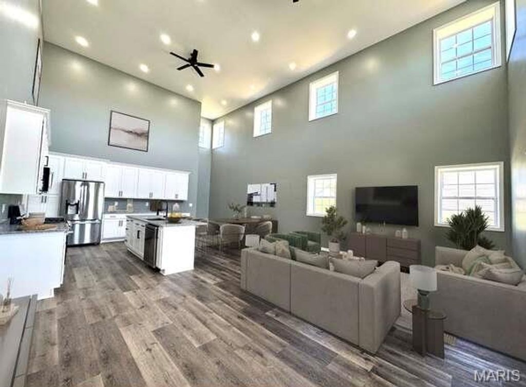 Photo of 508 Gene Avenue, Palmyra, MO 63461 (MLS # 26026409)