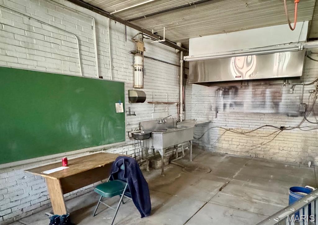 Allens Lafayette Park - Commercial Sale