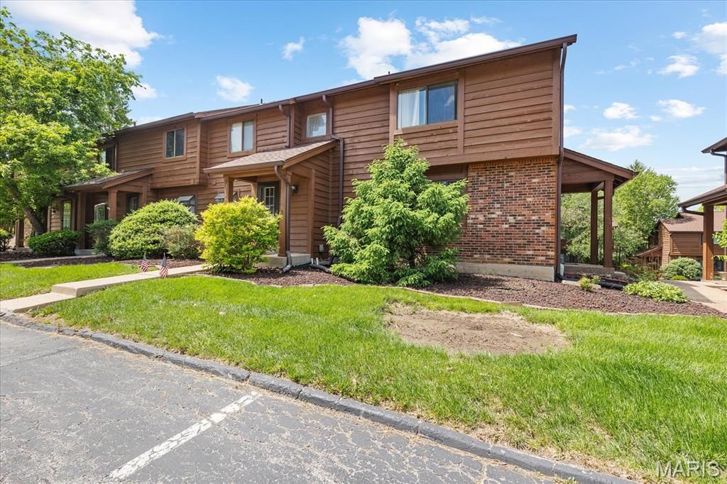 Photo of 228 Cedar Grove Drive #D, St Charles, MO 63304 (MLS # 26026182)