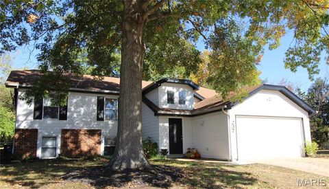 237 Valleyoak Court Ballwin MO 63021