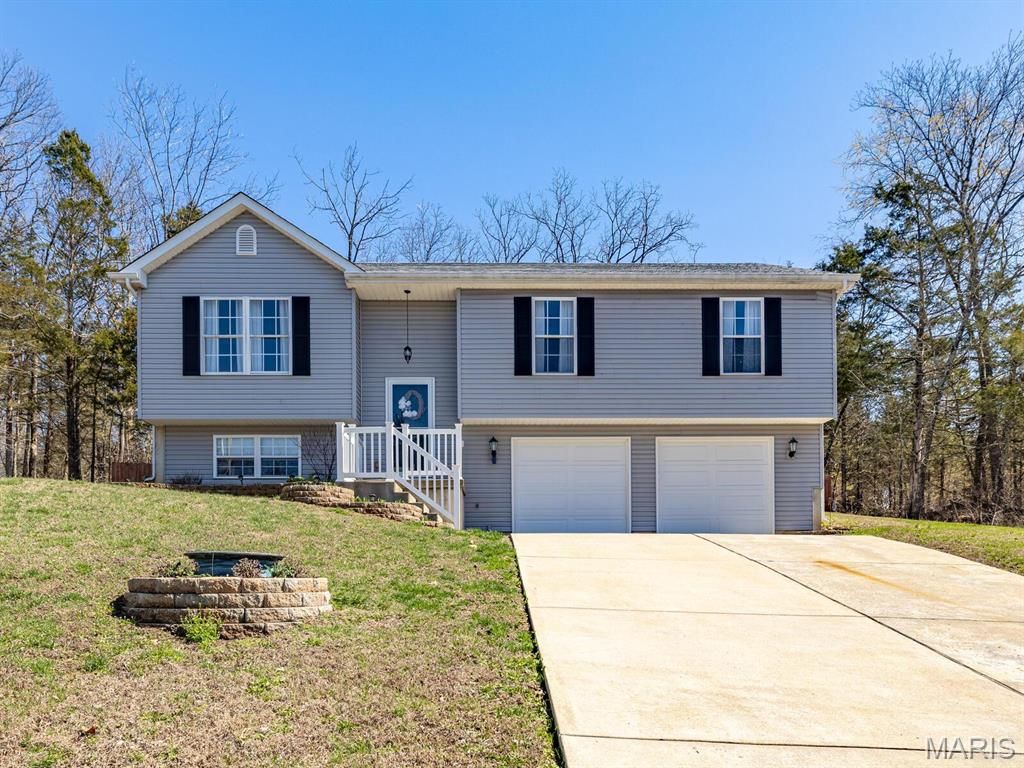 Photo of 10318 Timber Hill Drive, Hillsboro, MO 63050 (MLS # 26026672)