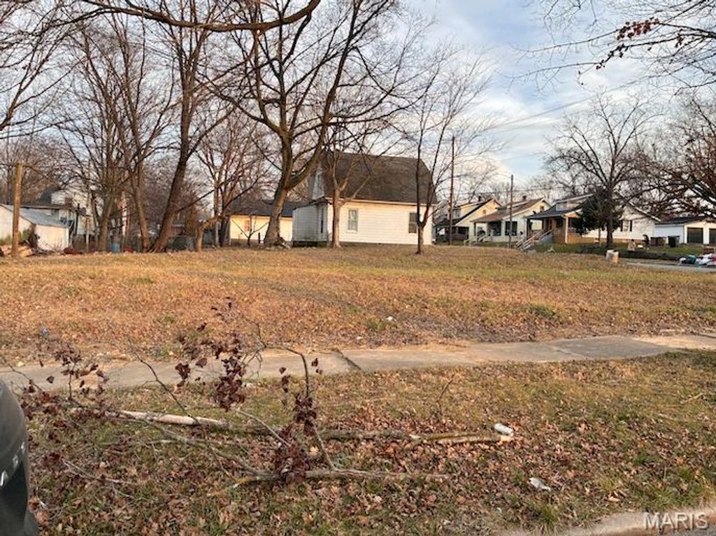 Photo of 1024 Jefferson Avenue, Cape Girardeau, MO 63703 (MLS # 26003468)