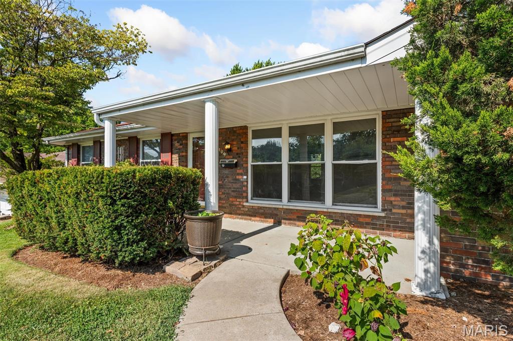 109 Meadowlark Lane