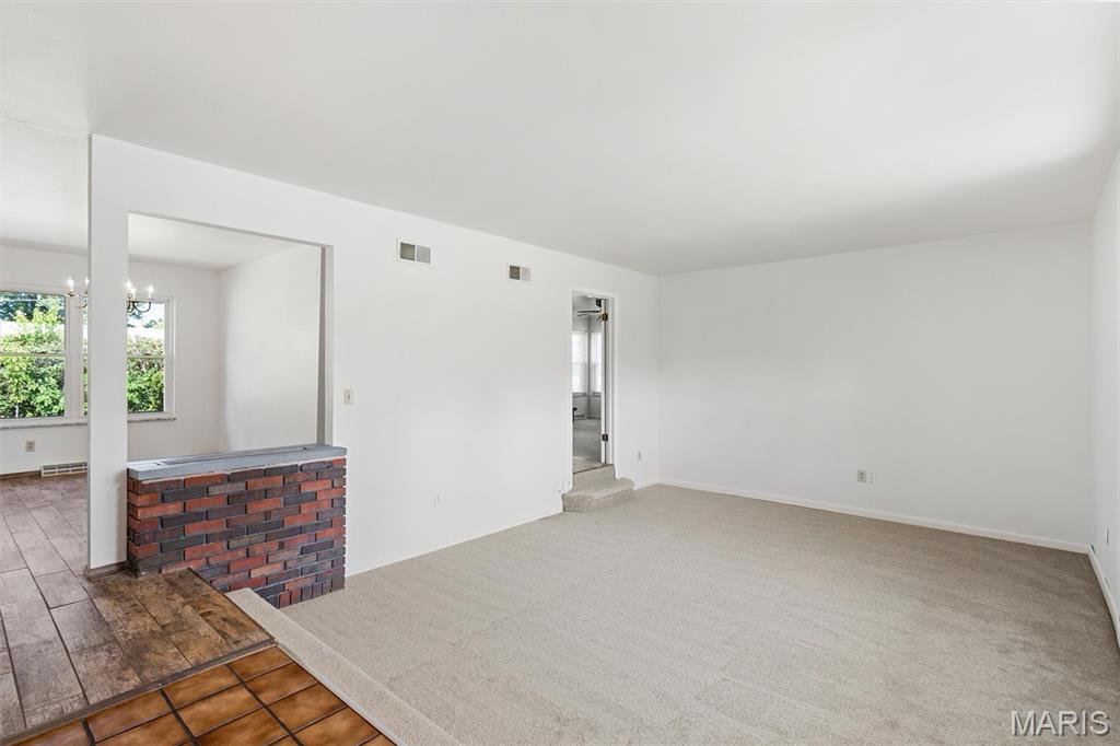 109 Meadowlark Lane