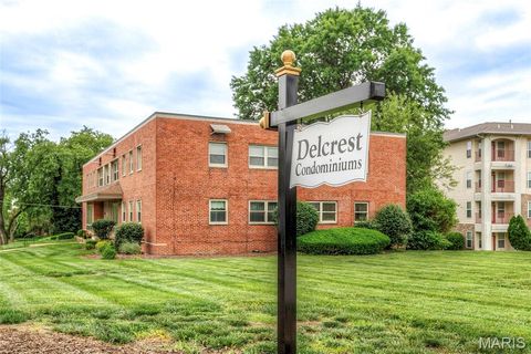 Photo of 1 Delcrest Court #103, St Louis, MO 63124 (MLS # 26031133)