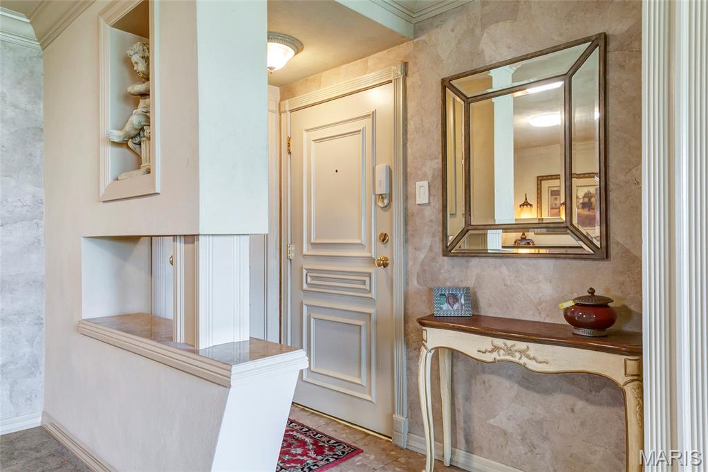 Delcrest Condo - Residential