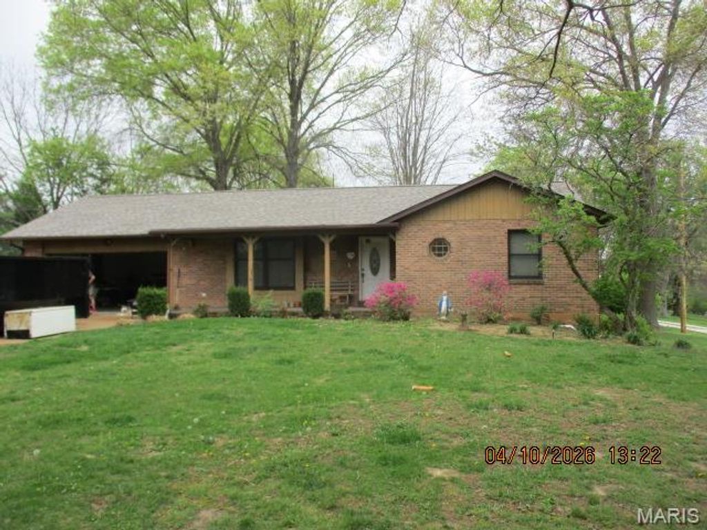 Photo of 698 Highway At, Villa Ridge, MO 63089 (MLS # 26021644)