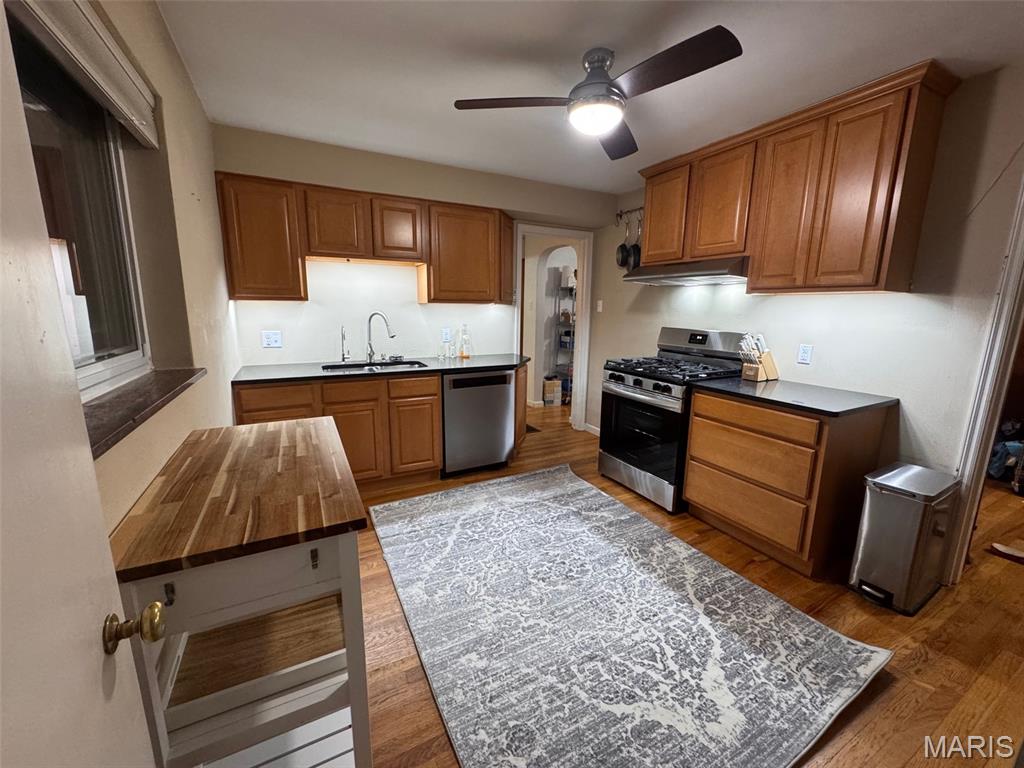 84 S Laclede Station Road