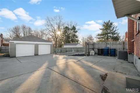 Tiny photo for 84 S Laclede Station Road, Webster Groves, MO 63119 (MLS # 25080840)