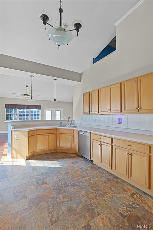 Carondelet - Residential