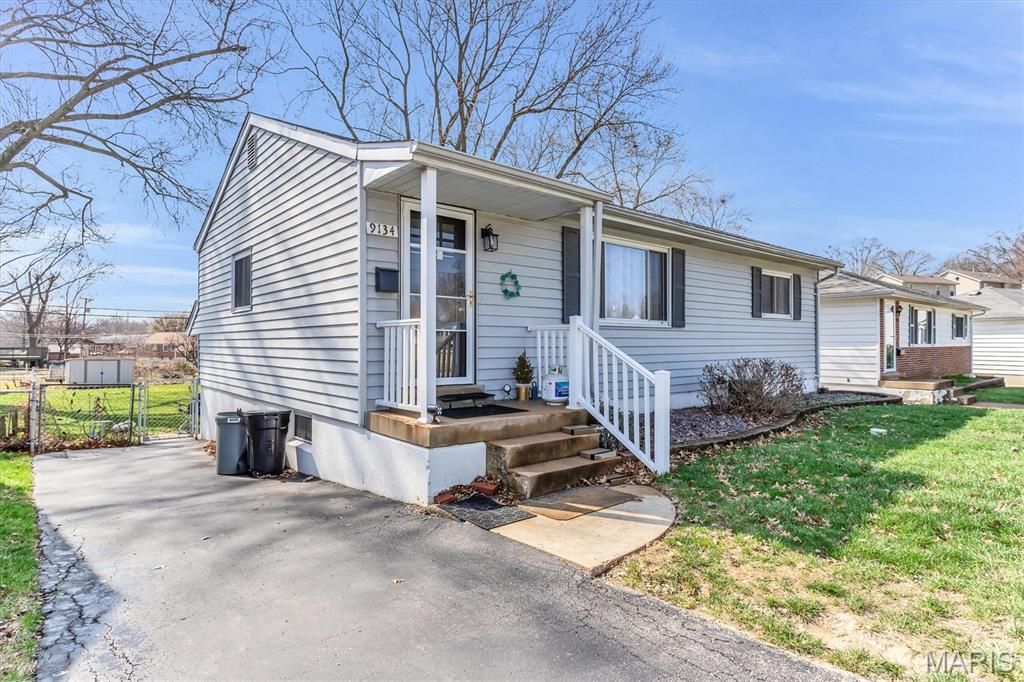 Photo of 9134 Niger Drive, Unincorporated, MO 63123 (MLS # 26013150)