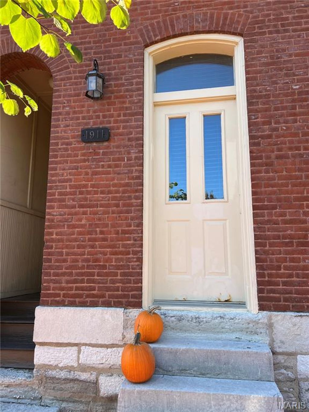 Photo of 1911 S 11th Street, St Louis, MO 63104 (MLS # 25073474)