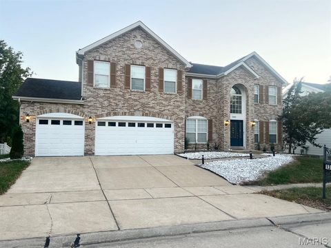 Photo of 13232 Dartagnan Court, Creve Coeur, MO 63141 (MLS # 26009649)