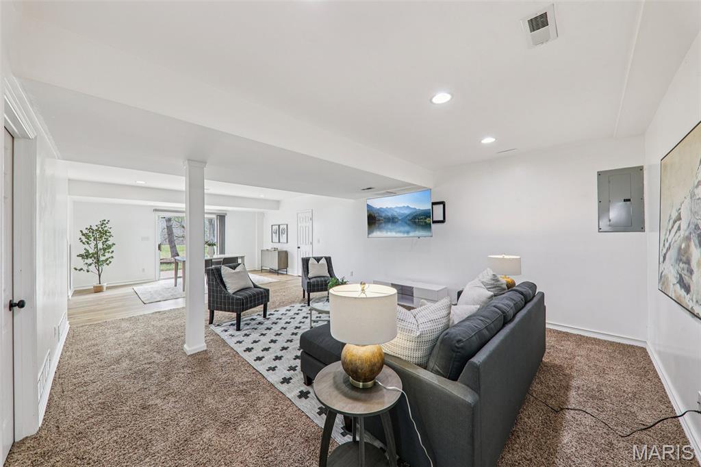 Manors At Bellerive One - Residential