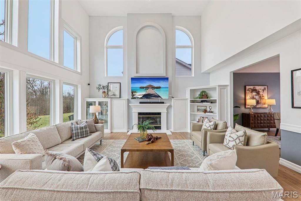 Manors At Bellerive One - Residential