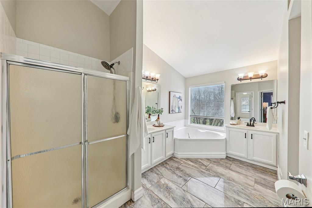 Manors At Bellerive One - Residential