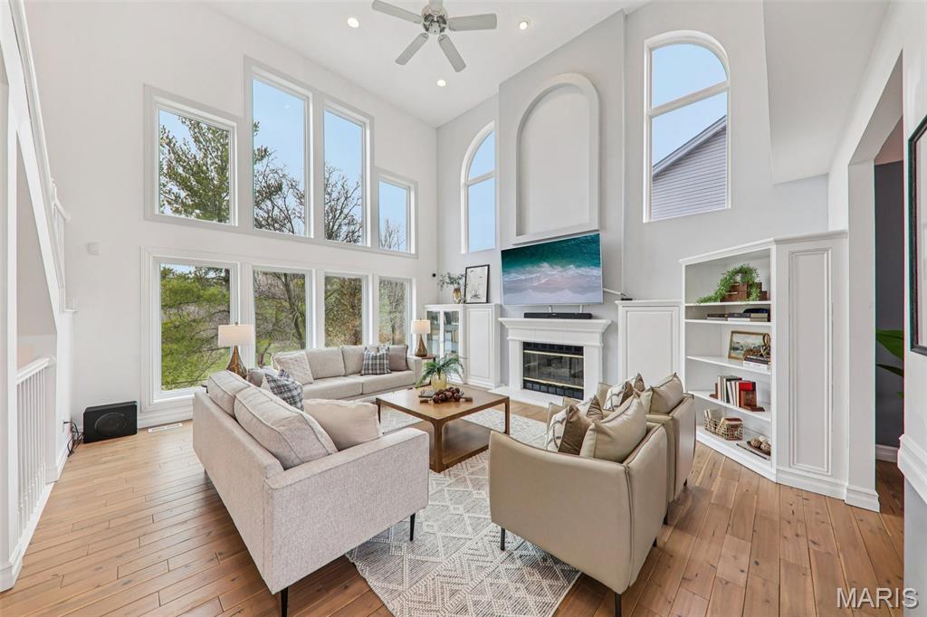 Manors At Bellerive One - Residential